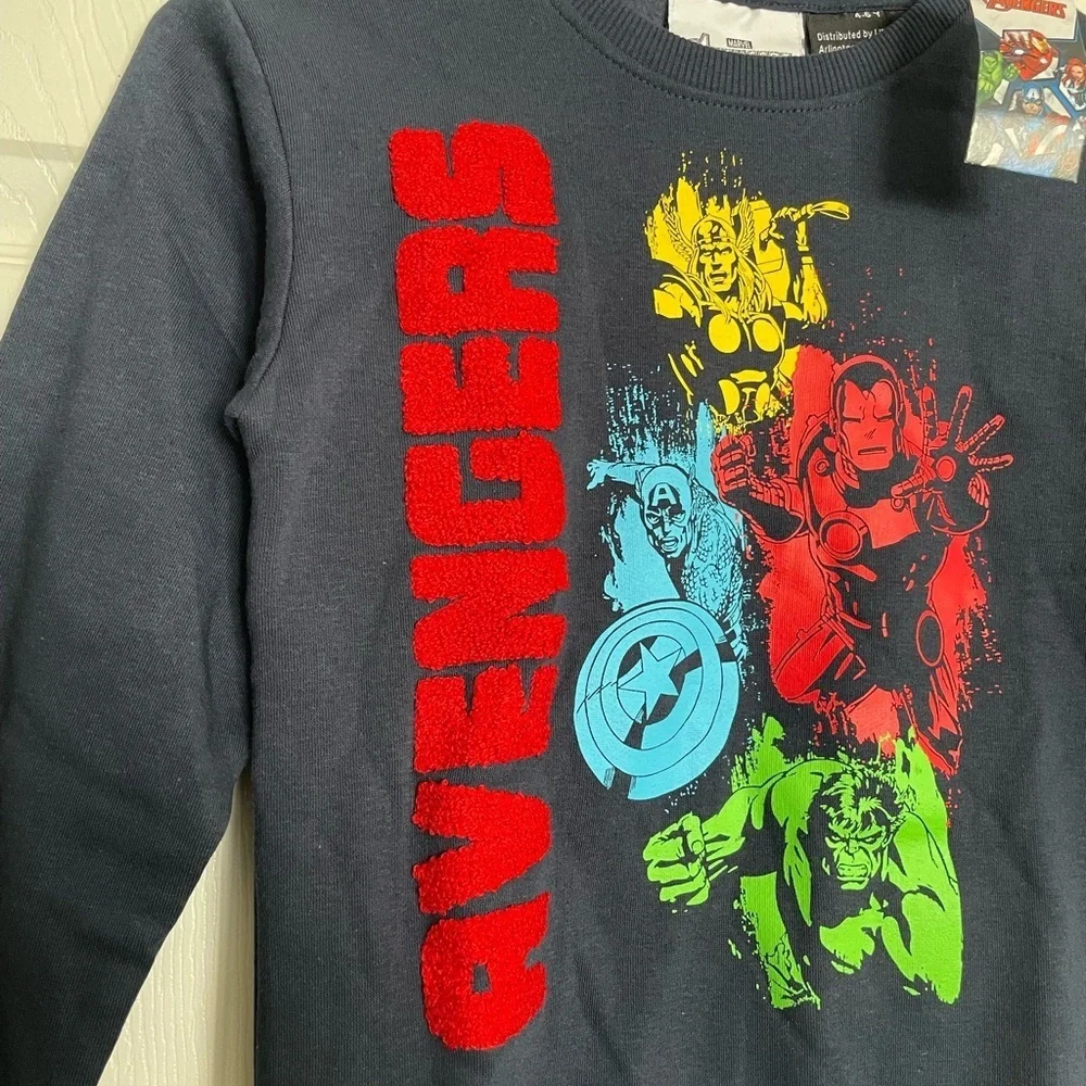 NWT Marvel Kids Navy Sweatshirt with Avengers Design 4-6 Years Old Hulk Iron Man